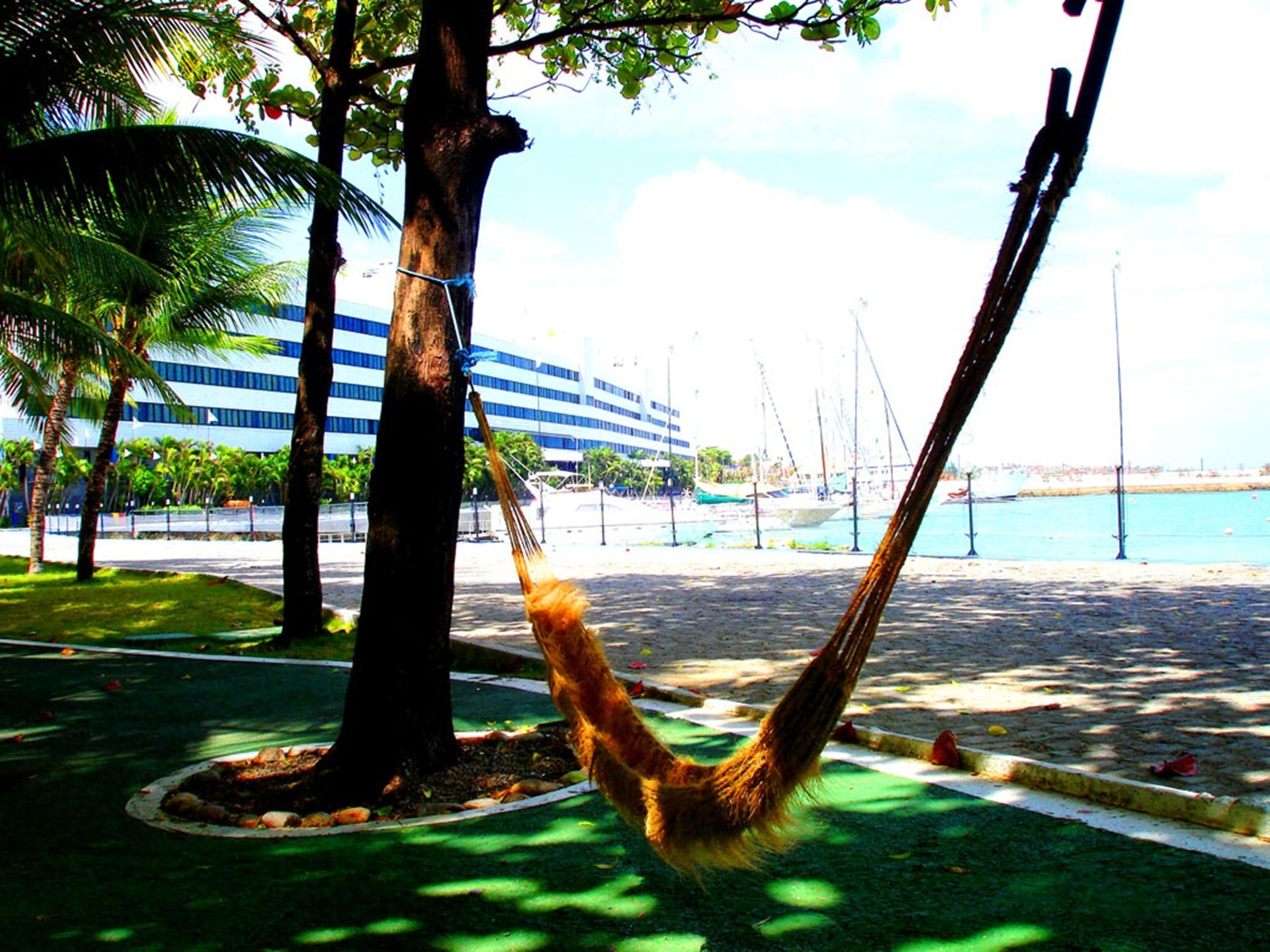 Marina Park Hotel Fortaleza  Exteriör bild The anchor of the USS Maine
