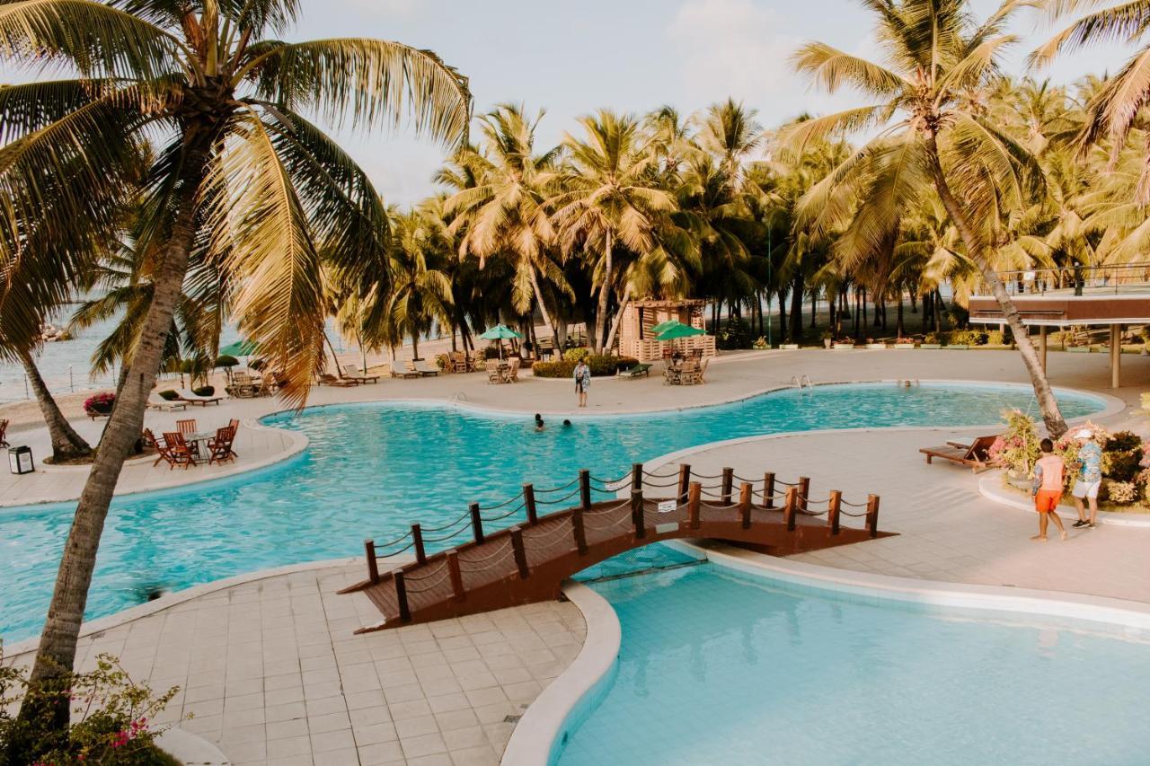 Marina Park Hotel Fortaleza  Exteriör bild The pool at the resort